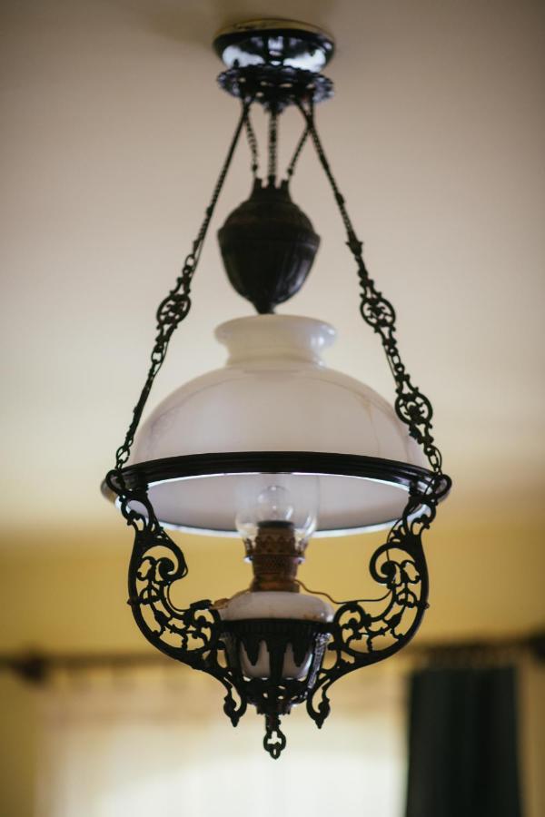 Voeroes Guest House Targu Secuiesc Bagian luar foto