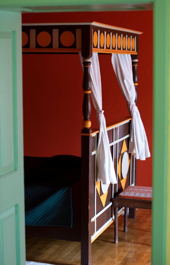 Voeroes Guest House Targu Secuiesc Bagian luar foto
